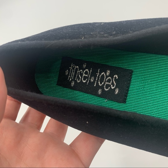 ❤️ Tinsel Toes Black Velvet Christmas Holiday Wreath Festive Slip On Size 6 - Picture 9 of 10